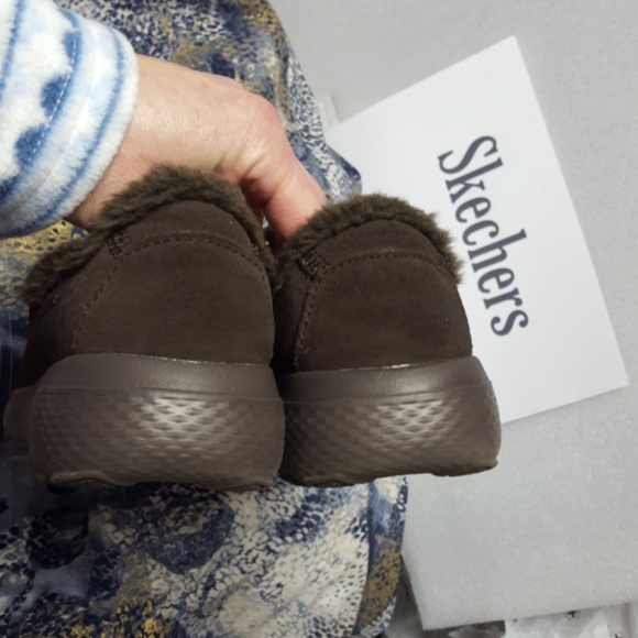 Women's Skechers brown fuzzy gen5 shoes sz 5 - Picture 3 of 10